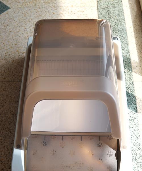 选择适合纸砂的猫砂盆，让猫咪的生活更舒适