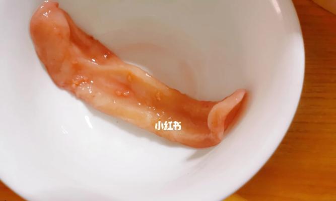 狗狗舌头烂了怎么办？药物治疗助您快速康复（了解狗狗舌头烂的原因及常用药物治疗方法）(图3)