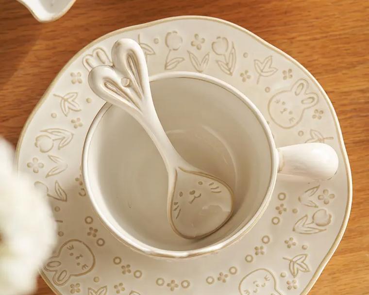 选择合适的食盆,让兔子健康成长(兔子食盆选购指南及使用建议)(图2) 选择合适的食盆,让兔子健康成长(兔子食盆选购指南及使用建议)(图2)