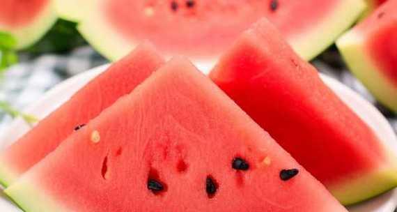 生产期间饮食保障的重要性（如何选择适合的饮食方案确保生产效率）(图2)